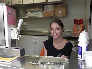 Rein mit der Gurke in den Arsch