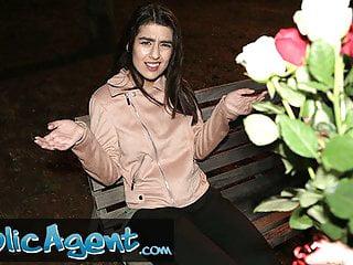 Öffentliche verkehrsmittel - Fick im Hotel