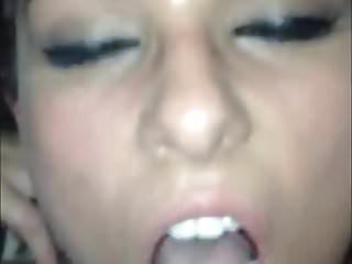 Heisser Blowjob Teen alle 3 Schwänze